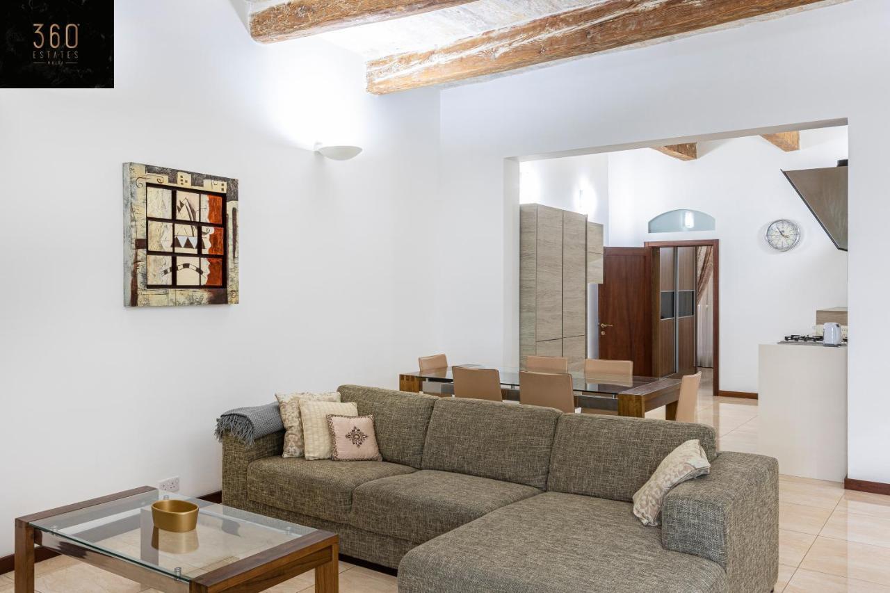 Seafront - Top Location, Top Floor With Wifi & Ac By 360 Estates Валетта Экстерьер фото