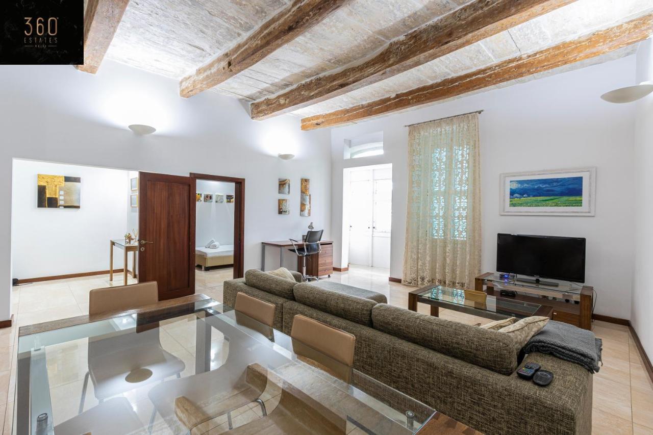 Seafront - Top Location, Top Floor With Wifi & Ac By 360 Estates Валетта Экстерьер фото
