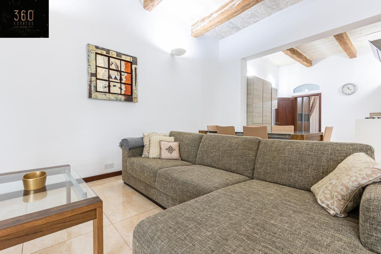 Seafront - Top Location, Top Floor With Wifi & Ac By 360 Estates Валетта Экстерьер фото