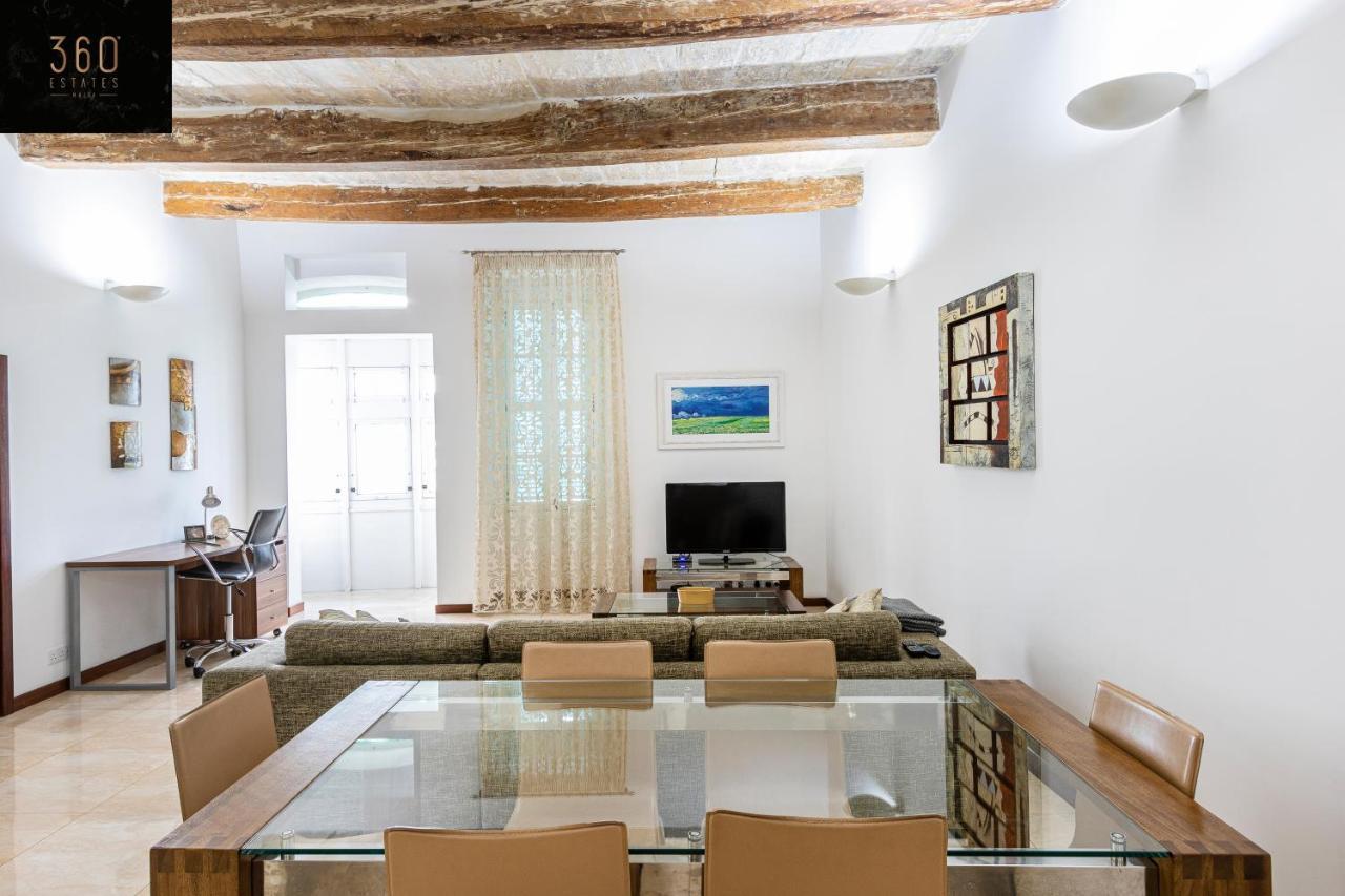 Seafront - Top Location, Top Floor With Wifi & Ac By 360 Estates Валетта Экстерьер фото