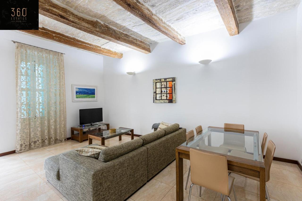 Seafront - Top Location, Top Floor With Wifi & Ac By 360 Estates Валетта Экстерьер фото