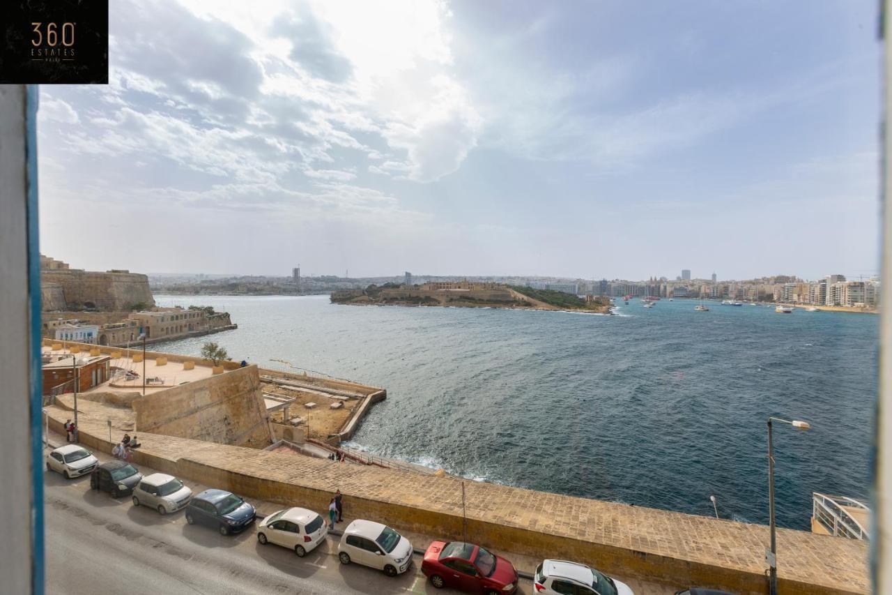 Seafront - Top Location, Top Floor With Wifi & Ac By 360 Estates Валетта Экстерьер фото