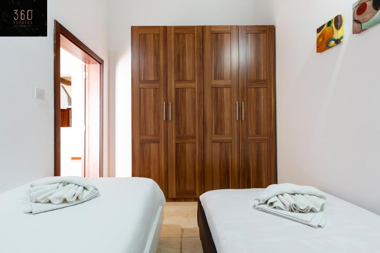 Seafront - Top Location, Top Floor With Wifi & Ac By 360 Estates Валетта Экстерьер фото